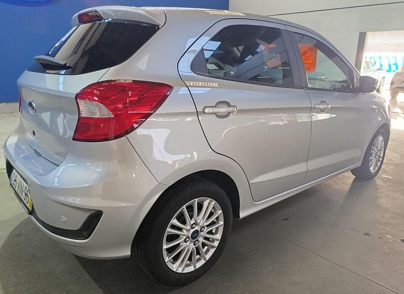 Usado Ford Ka Ultimate 70 HP (51 kW) 2019 Cinza Sedan