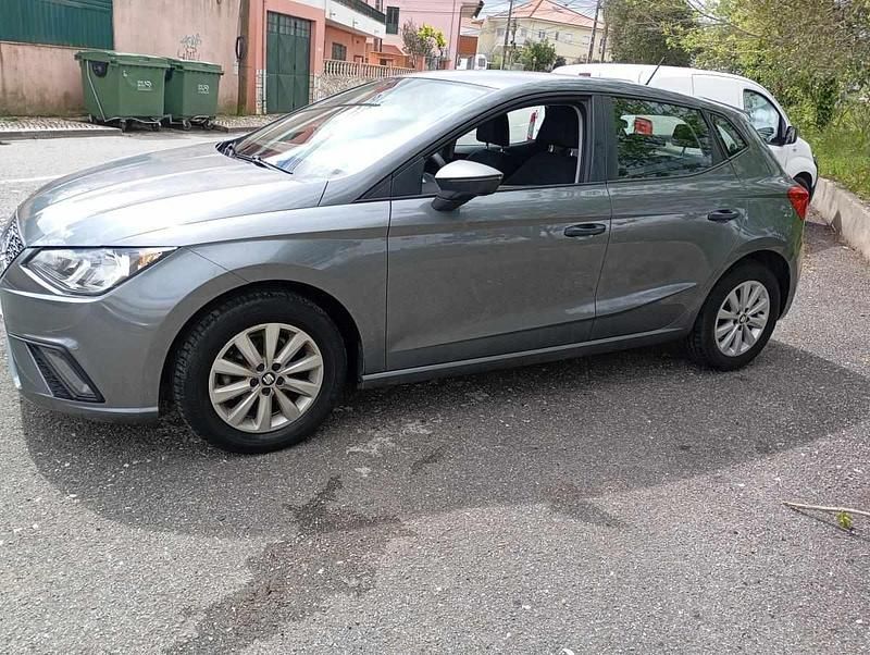 Cinzento Usado 2017 Seat Ibiza Citadino | € 10.750 (Bom preço) - Imagem 1/4