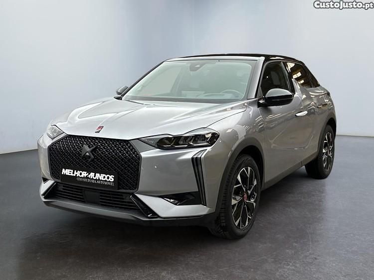 Cinza Usado 2023 DS Automobiles DS3 Performance Line Plus SUV | € 20.750 (Preço justo) - Imagem 1/1