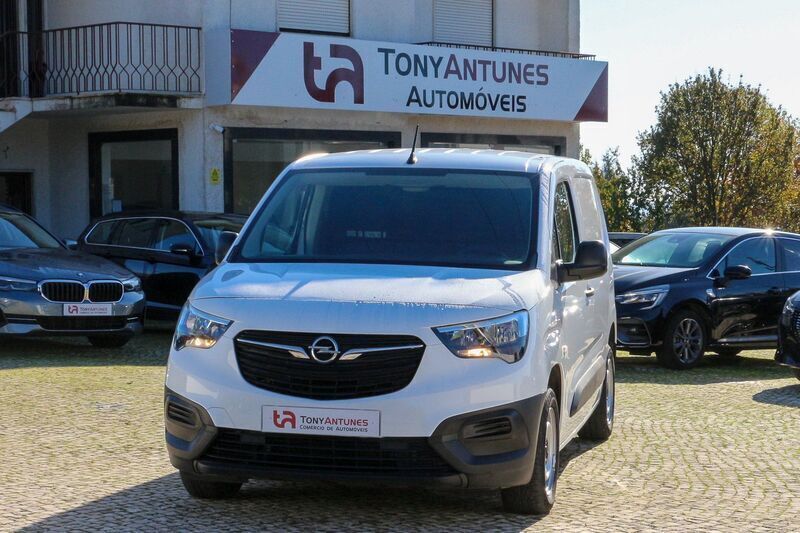 Branco Usado 2020 Opel Combo Life Enjoy | € 14.900 - Imagem 1/4