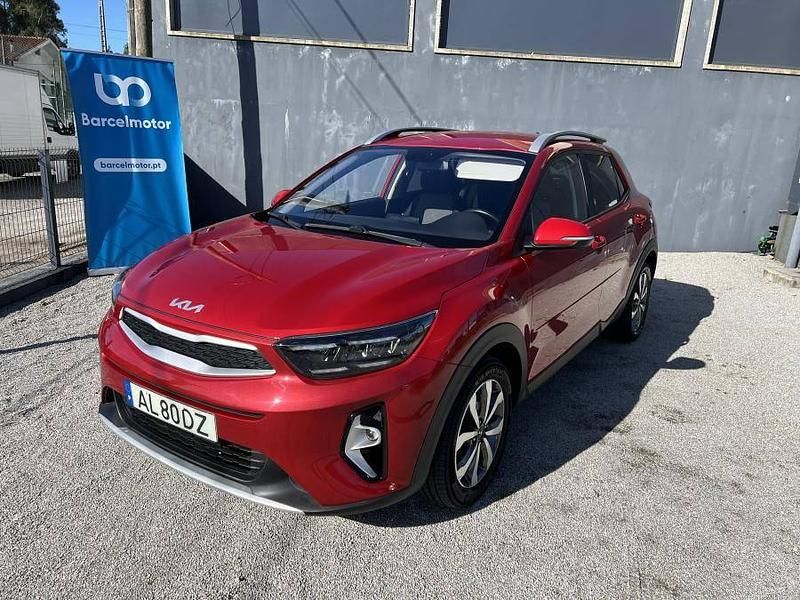 Usado Kia Stonic 100 HP (73 kW) 2021 Vermelho SUV