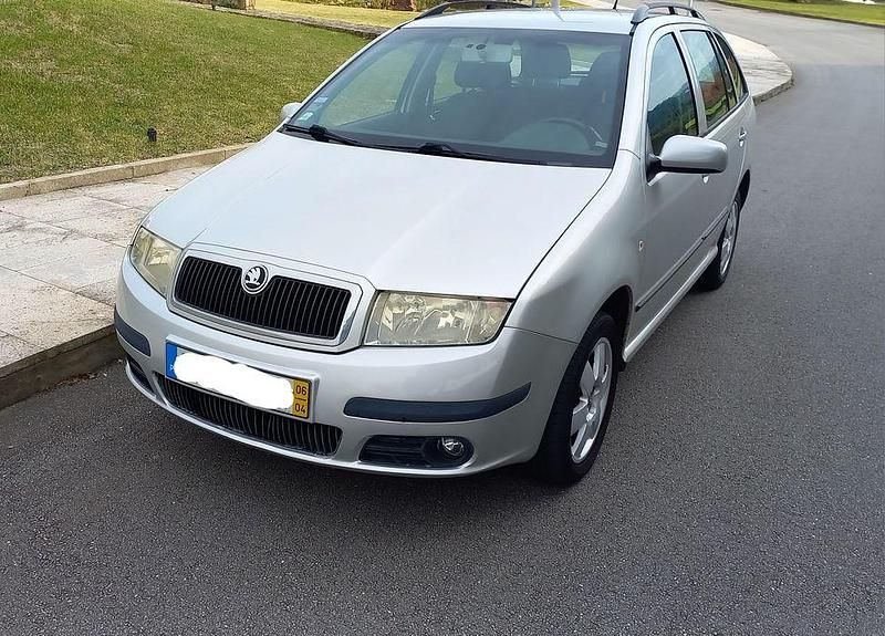 Usado 2006 Skoda Fabia Sedan | € 3.999 (Preço justo) - Imagem 1/4