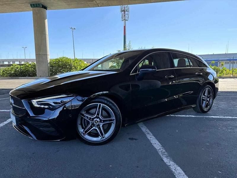 Preto Usado 2023 Mercedes CLA220 Sedan | € 44.290 - Imagem 1/4