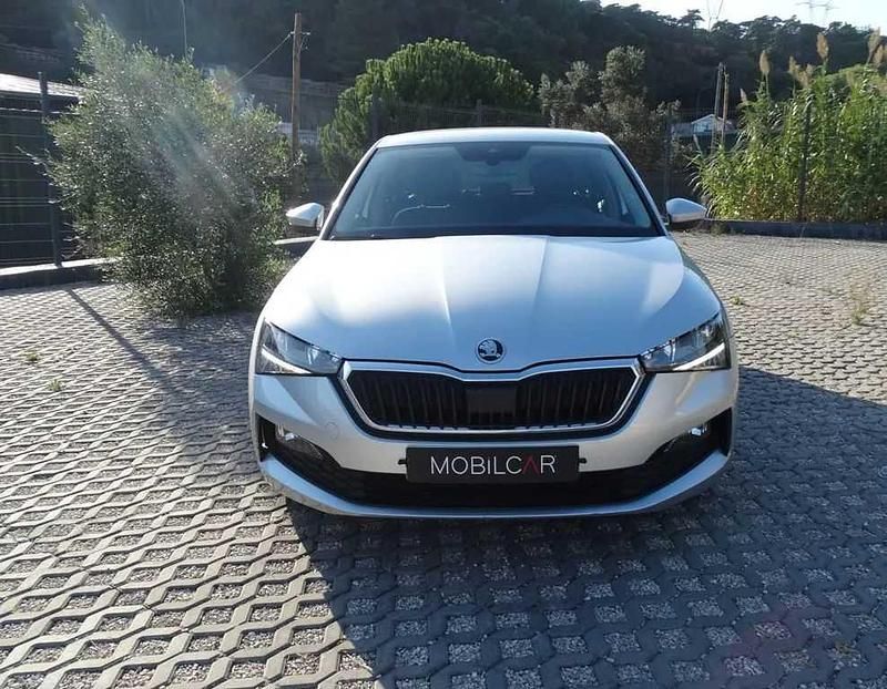 Usado Skoda Scala 110 HP (80 kW) 2022 Cinzento Citadino