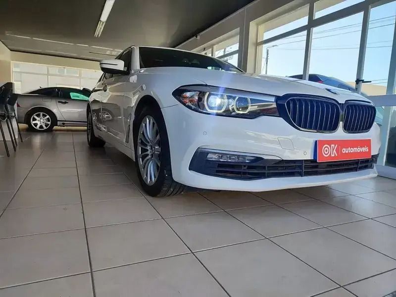 Branco Usado 2017 BMW 520 Sedan | € 24.250 (Preço justo) - Imagem 1/4