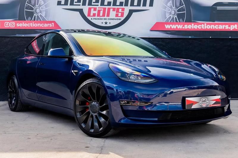 Azul Usado 2022 Tesla Model 3 Performance Sedan | € 38.900 (Caro) - Imagem 1/4
