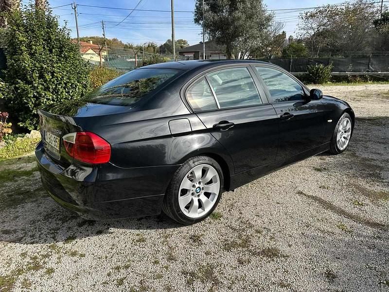 Usado BMW 320 163 HP (119 kW) 2006 Preto Sedan