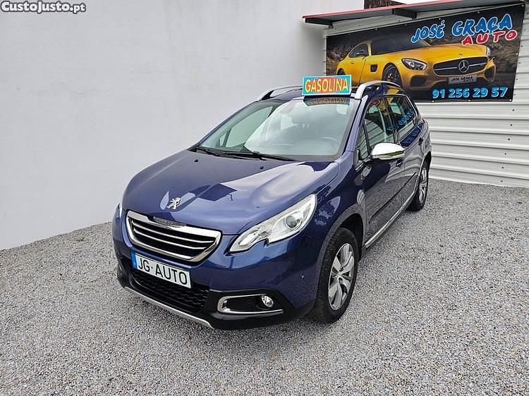 Usado Peugeot 2008 Allure 82 HP (60 kW) 2015 Azul SUV