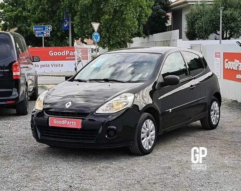 Preto Usado 2011 Renault Clio II Van | € 5.250 (Preço justo) - Imagem 1/4
