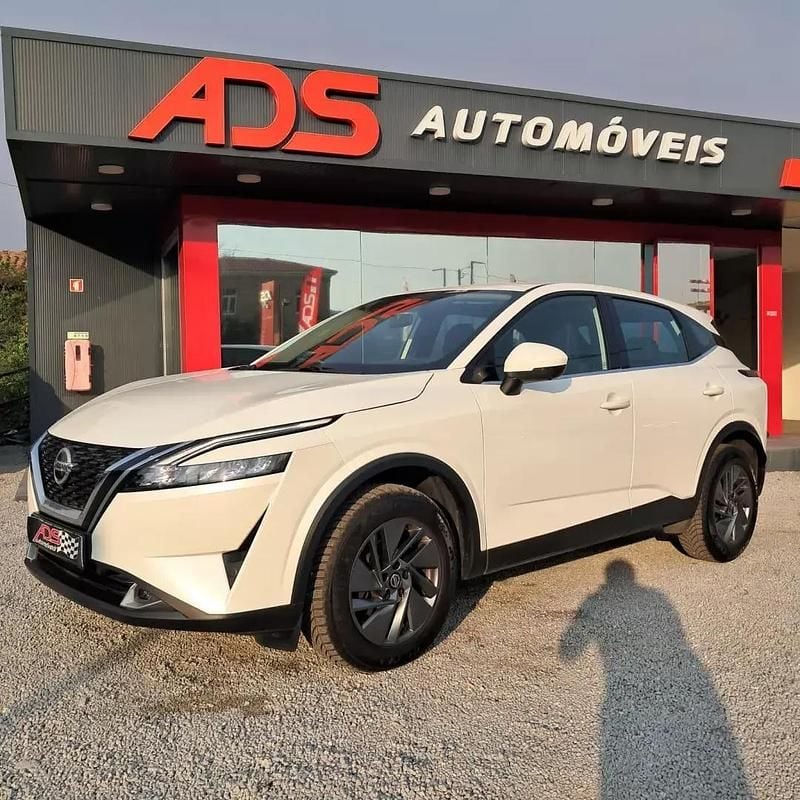 Branco Usado 2022 Nissan Qashqai Tekna SUV | € 23.450 - Imagem 1/4