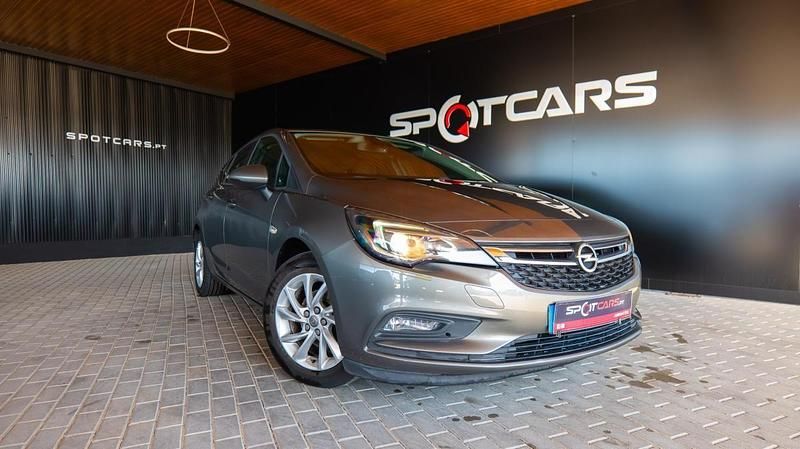 Cinza Usado 2019 Opel Astra Dynamic | € 13.690 (Preço justo) - Imagem 1/4