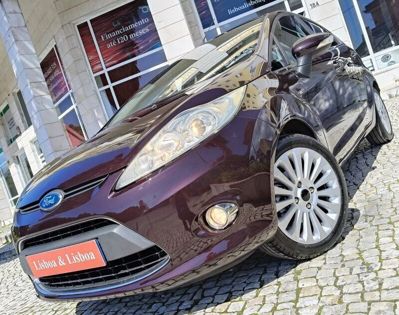 Bordoux Usado 2008 Ford Fiesta Titanium Citadino | € 6.250 - Imagem 1/4