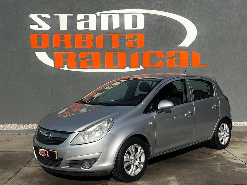 Cinzento Usado 2010 Opel Corsa | € 6.890 (Preço elevado) - Imagem 1/4
