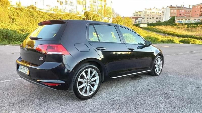 Usado VW Golf VII 105 HP (77 kW) 2014 Preto Citadino