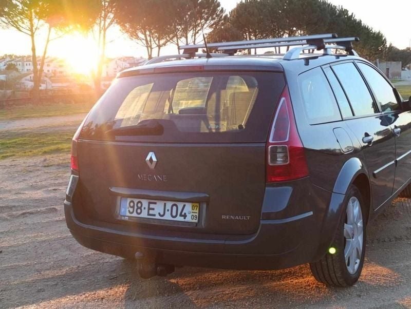 Cinzento Usado 2007 Renault Mégane GrandTour Carrinha | € 2.800 (Super Preço) - Imagem 1/4