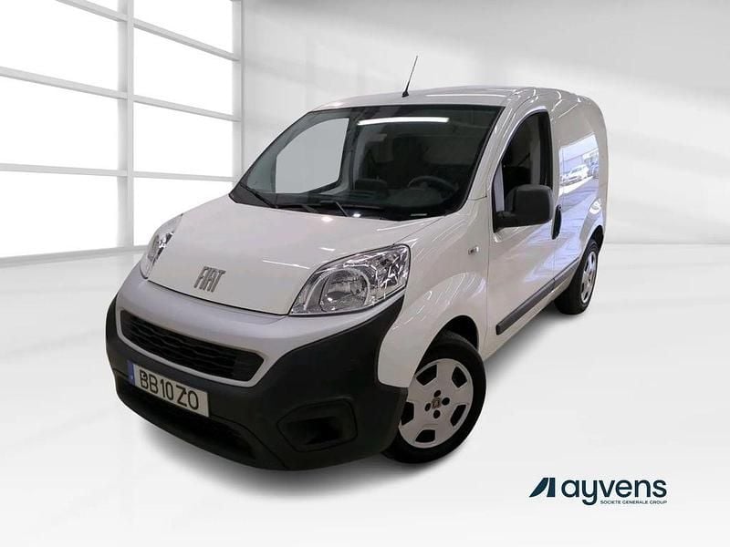 Branco Usado 2023 Fiat Fiorino Monovolume | € 13.600 (Preço justo) - Imagem 1/4