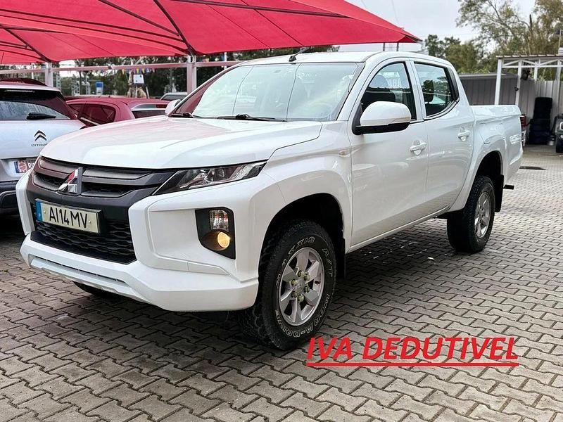 Usado Mitsubishi L Edition 154 HP (113 kW) 2021 Branco SUV