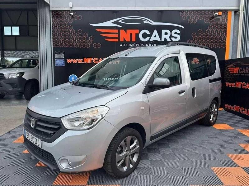 Usado Dacia Dokker Essentiel 75 HP (55 kW) 2015 Cinza Monovolume