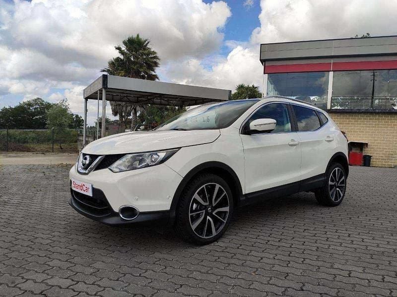 Branco Usado 2015 Nissan Qashqai Acenta SUV | € 20.950 - Imagem 1/4