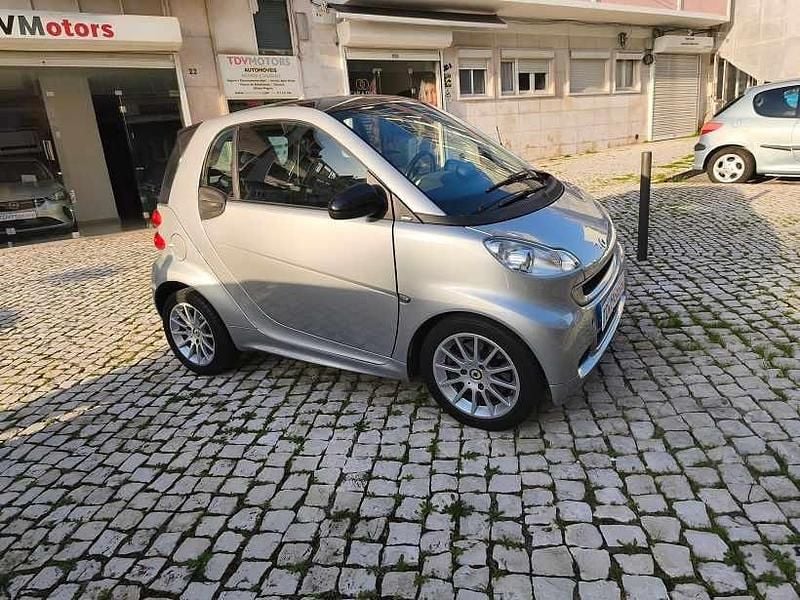 Usado Smart ForTwo Coupé 71 HP (52 kW) 2012 Cinzento Coupé