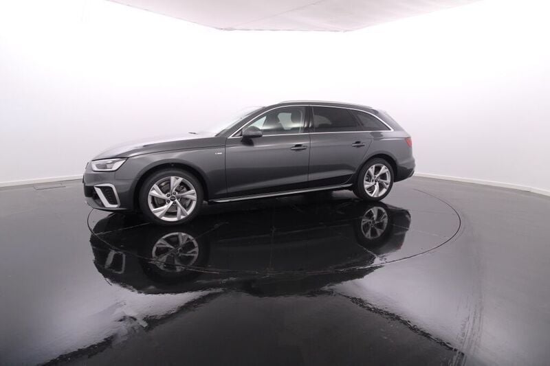 Cinza Usado 2023 Audi A4 S-Line Carrinha | € 43.900 - Imagem 1/4