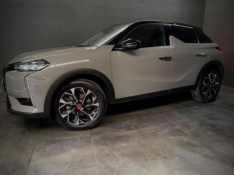 Usado DS Automobiles DS3 131 HP (96 kW) 2024 Cinzento