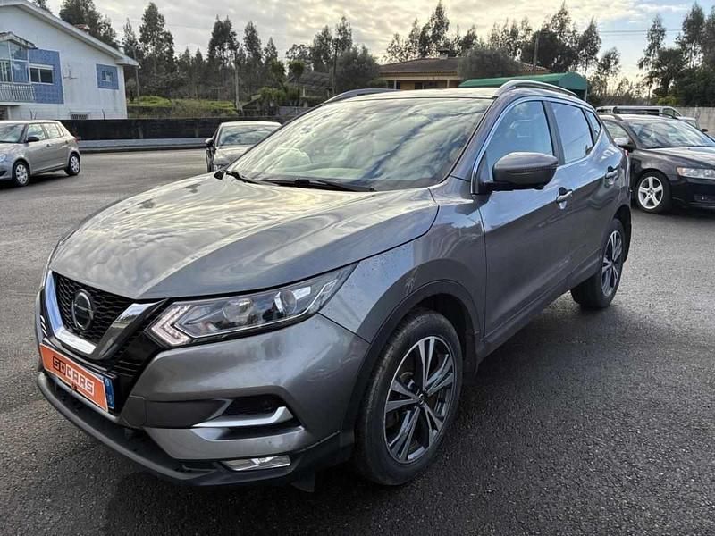 Cinzento Usado 2018 Nissan Qashqai SUV | € 15.945 (Preço justo) - Imagem 1/4