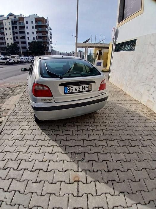 Usado 1999 Renault Mégane Sedan | € 1.650 (Caro) - Imagem 1/4