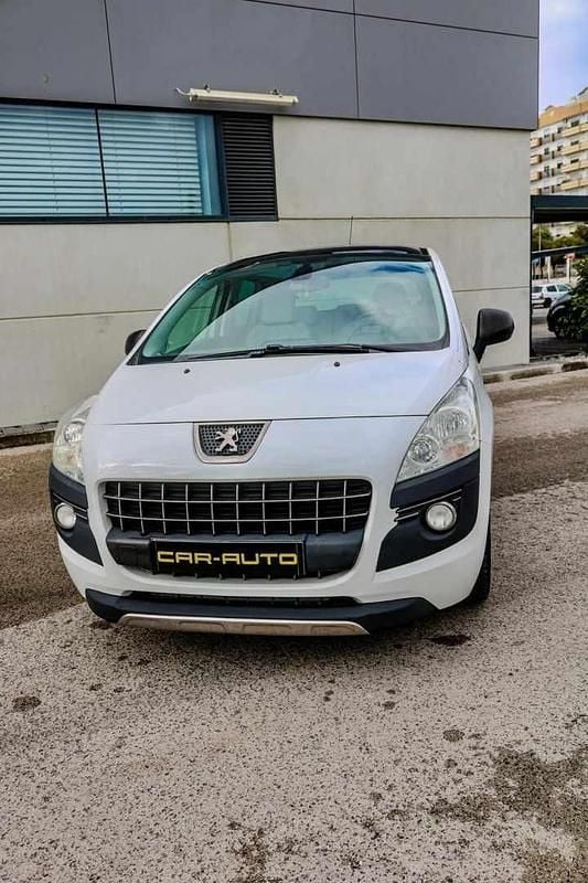 Branco Usado 2015 Peugeot 3008 | € 10.500 (Bom preço) - Imagem 1/4