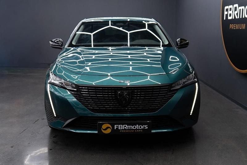 Usado Peugeot 308 SW 130 HP (95 kW) 2022 Verde Carrinha