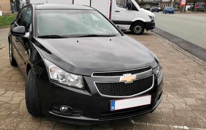 Preto Usado 2012 Chevrolet Cruze | € 12.500 (Caro) - Imagem 1/4