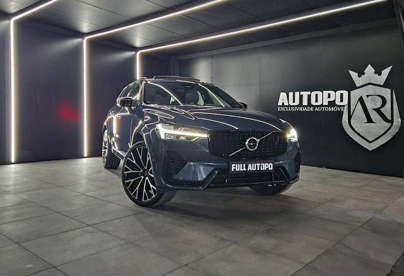 Usado Volvo XC60 R-Design 455 HP (334 kW) 2021 Azul SUV