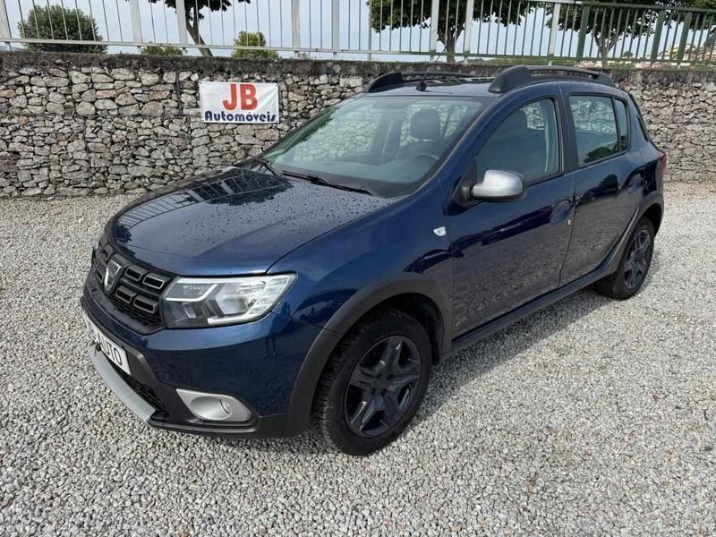 Azul Usado 2018 Dacia Sandero Citadino | € 12.950 (Caro) - Imagem 1/4