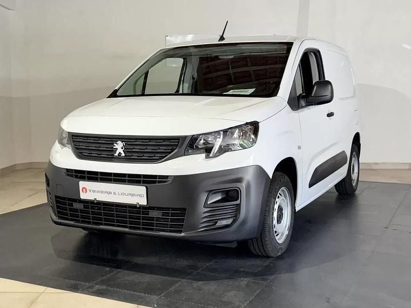 Branco Usado 2024 Peugeot Partner Monovolume | € 19.750 (Preço justo) - Imagem 1/4