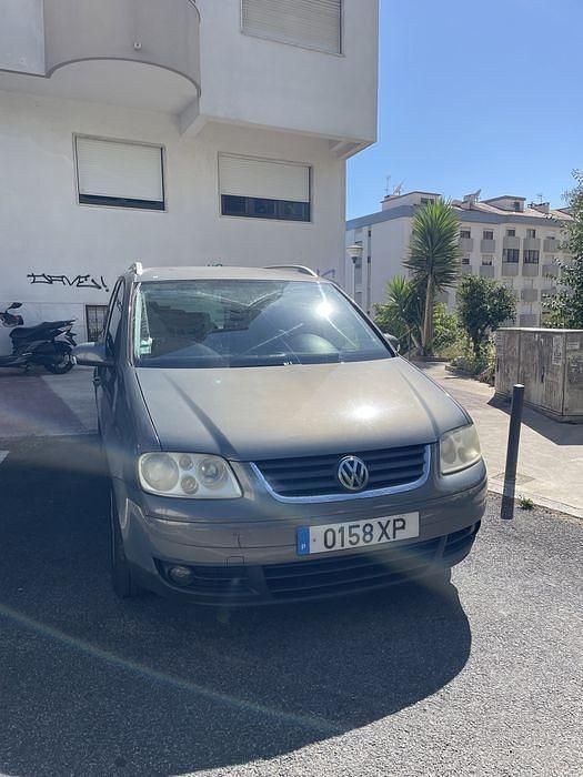 Usado 2004 VW Touran Monovolume | € 5.500 - Imagem 1/4