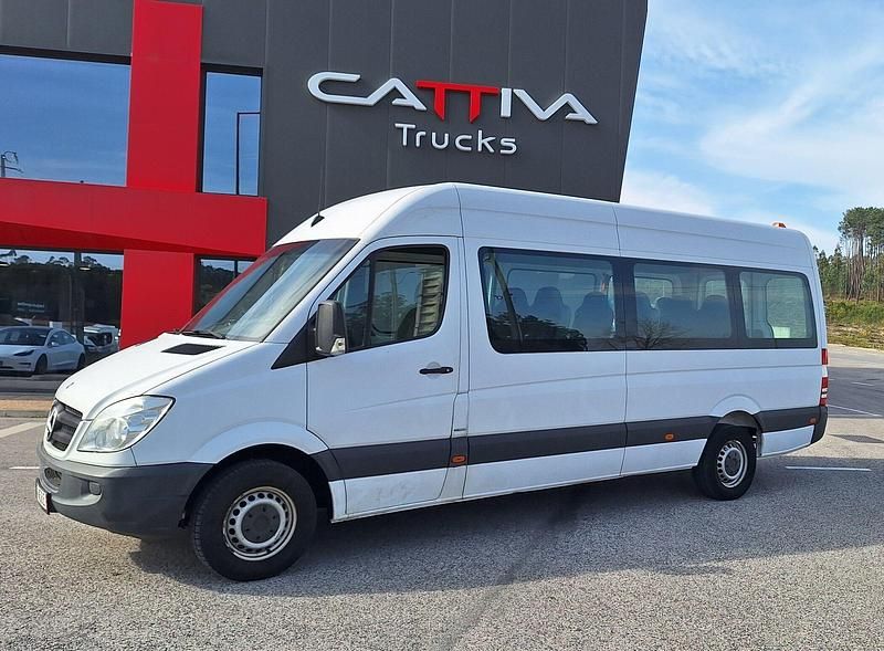 Branco Usado 2013 Mercedes 316 Van | € 24.750 - Imagem 1/4