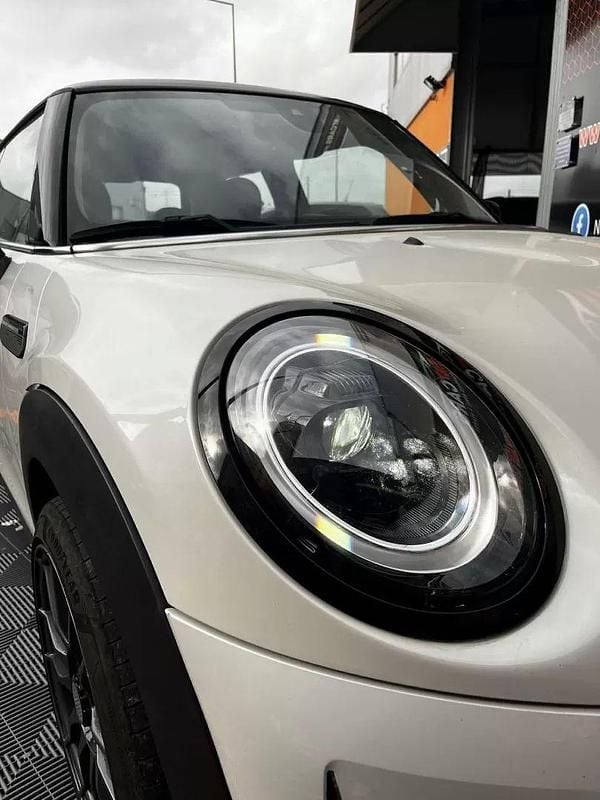 Usado Mini Cooper Premium 136 HP (100 kW) 2023 Branco Citadino