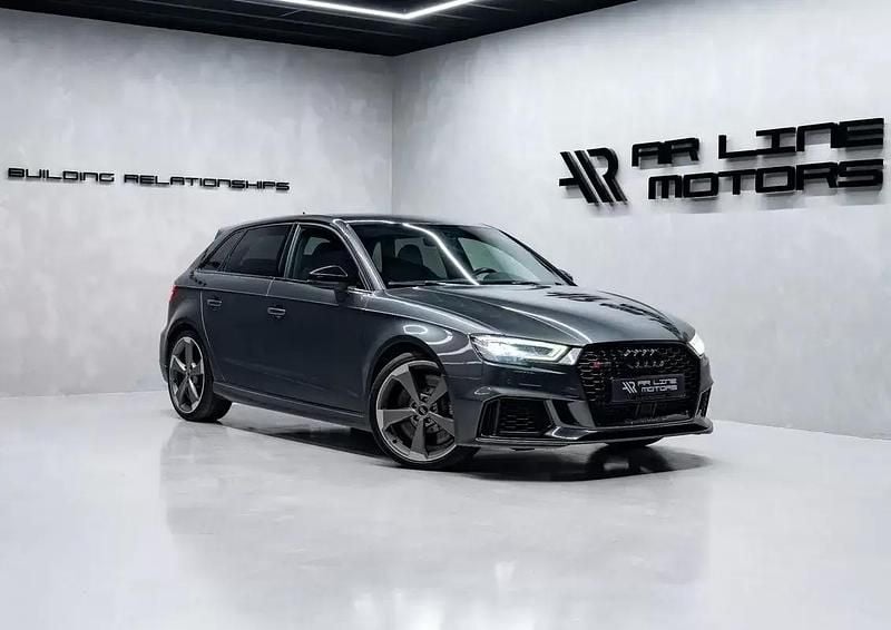Usado Audi RS3 Sportback 400 HP (294 kW) 2019 Cinza antracite Citadino