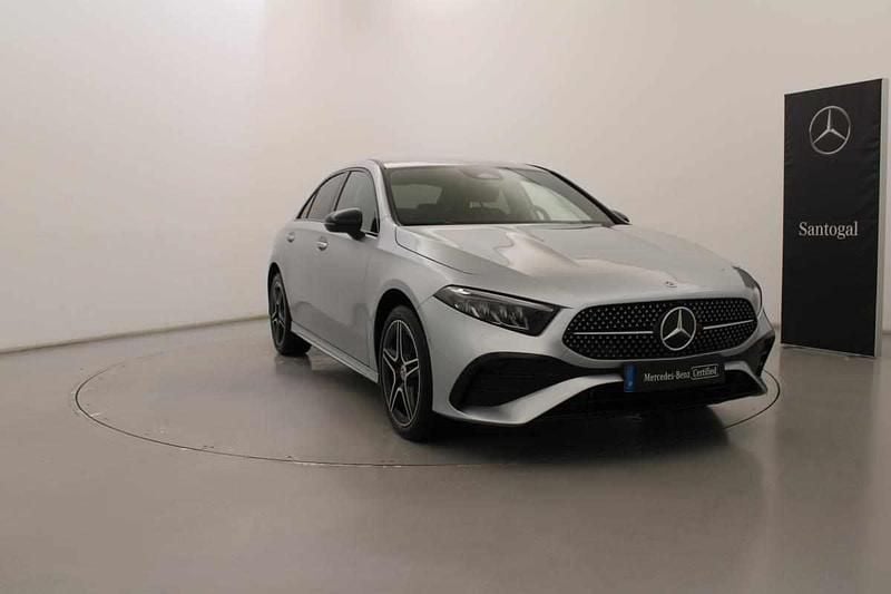 Cinzento Usado 2024 Mercedes A250 Sedan | € 37.990 (Preço justo) - Imagem 1/4