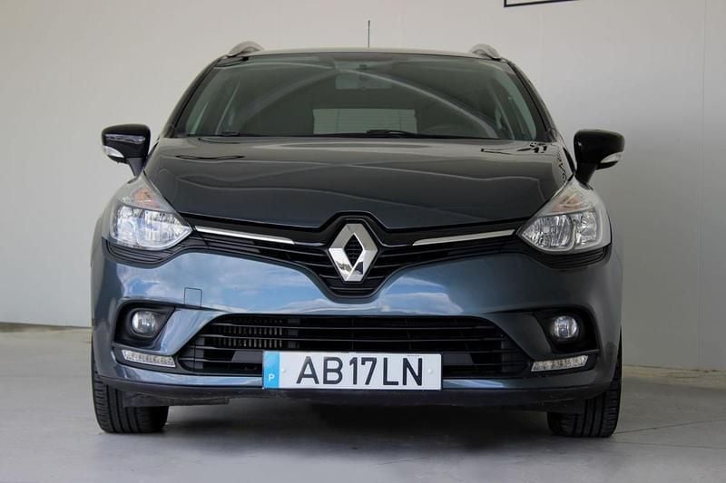 Usado Renault Clio V 90 HP (66 kW) 2020 Cinzento Carrinha