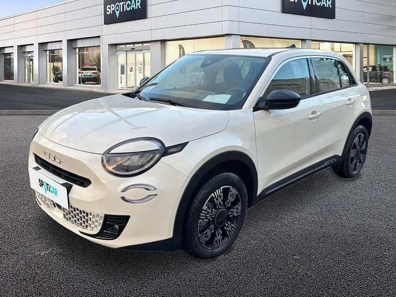 Novo Fiat 600 110 HP (80 kW) 2025 Bege SUV