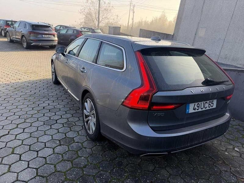 Usado Volvo V90 190 HP (139 kW) 2018 Cinzento Carrinha