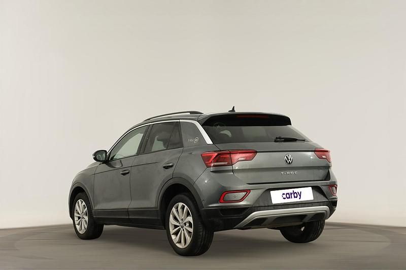 Usado VW T-Roc 110 HP (80 kW) 2023 Cinzento SUV