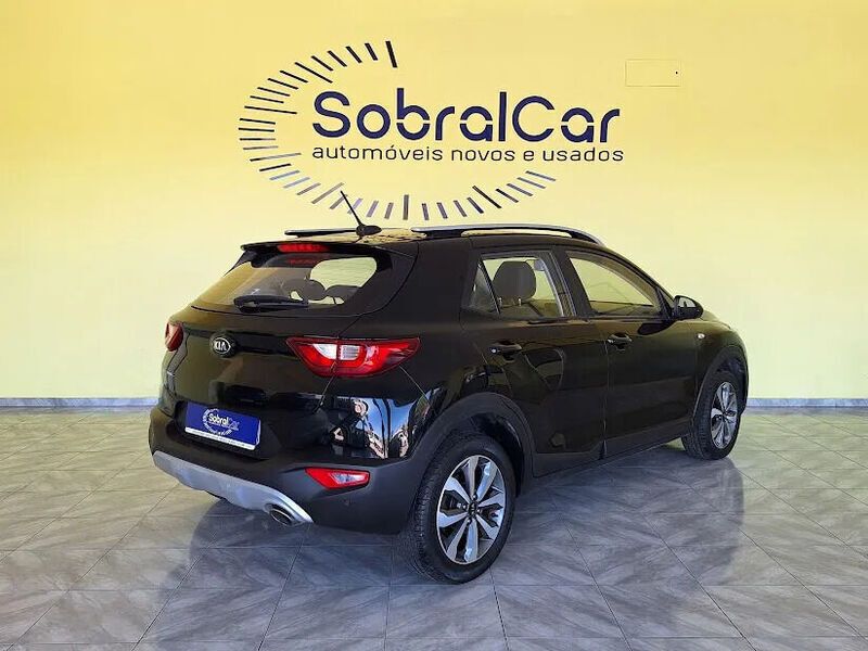 Preto Usado 2021 Kia Stonic SUV | € 15.500 (Preço justo) - Imagem 1/4