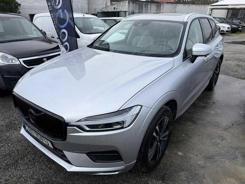 Usado Volvo XC60 Momentum 190 HP (139 kW) 2019 Cinzento SUV
