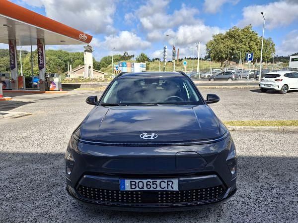 Cinzento Usado 2025 Hyundai Kauai SUV | € 32.900 - Imagem 1/4