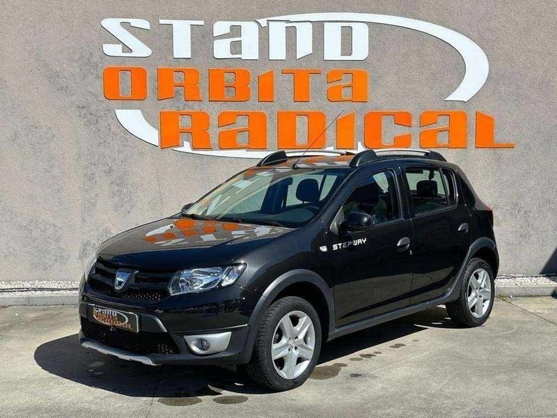 Preto Usado 2013 Dacia Sandero Stepway Citadino | € 8.890 (Preço elevado) - Imagem 1/4