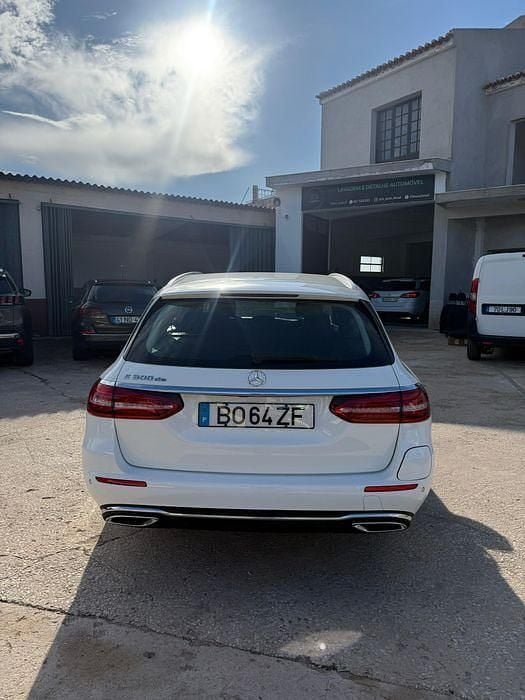 Usado 2022 Mercedes E300 Sedan | € 39.500 (Bom preço) - Imagem 1/4