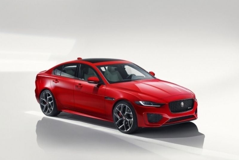 Usado 2023 Jaguar XE R-Dynamic Sedan | € 63.261 - Imagem 1/4