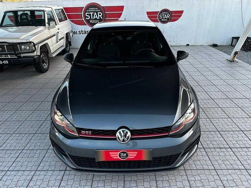 Usado VW Golf VII 245 HP (180 kW) 2019 Cinzento